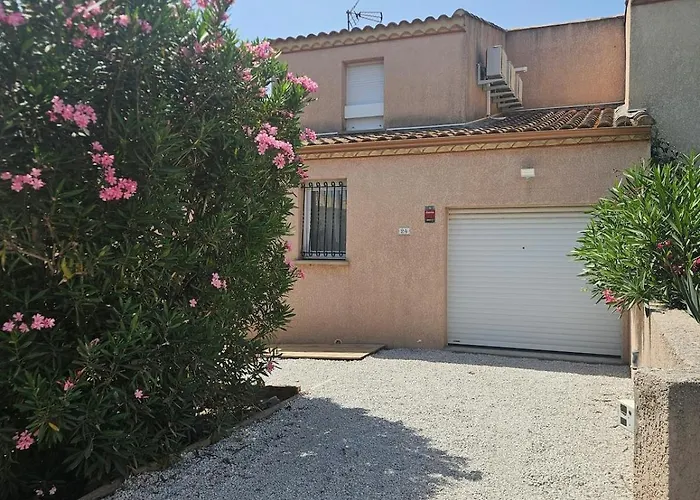Maison Bleu Lavandin Grau D'agde Ferienhaus